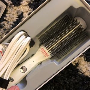 New T3 Volumizer Heat Brush